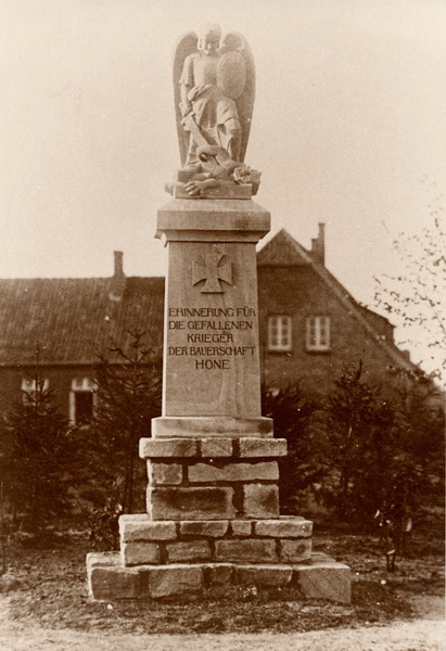 Denkmal für die Kriegstoten in Höne
